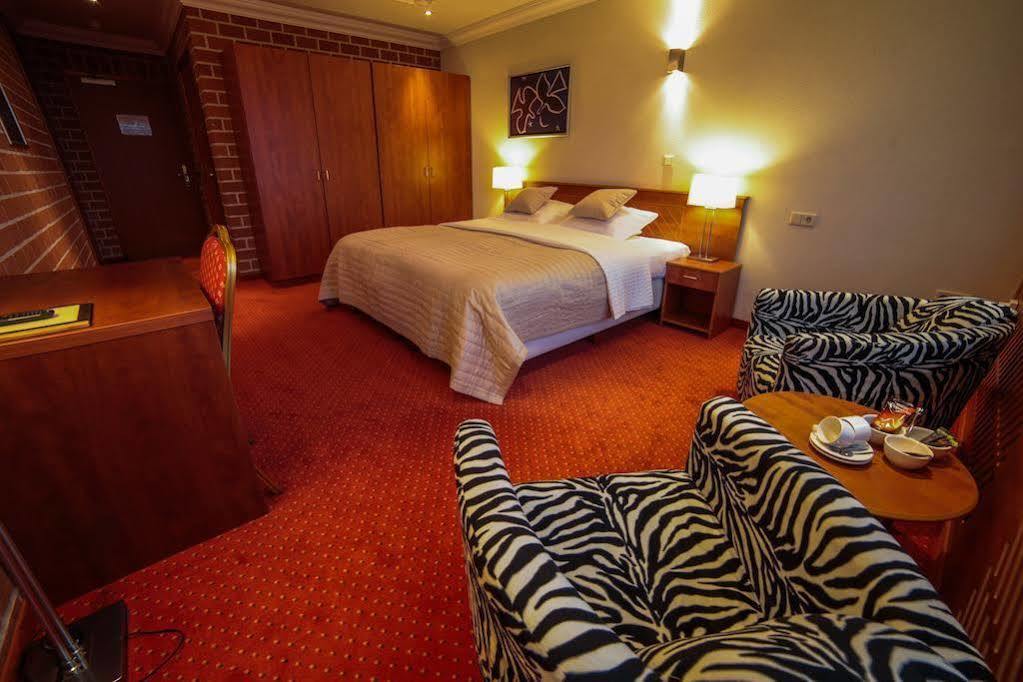 Amicitia Hotel Снек Екстер'єр фото